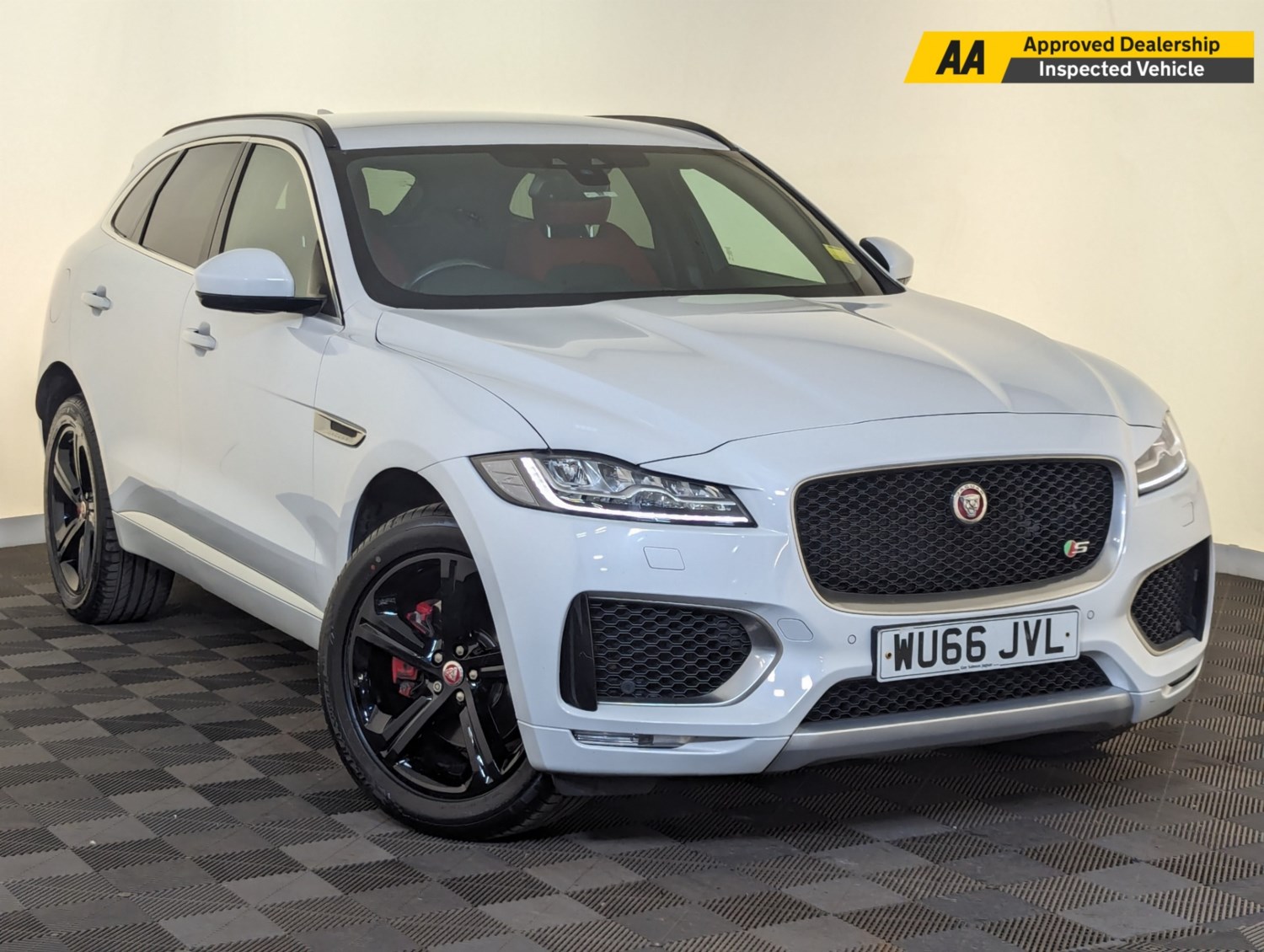 Jaguar F-PACE Listing Image