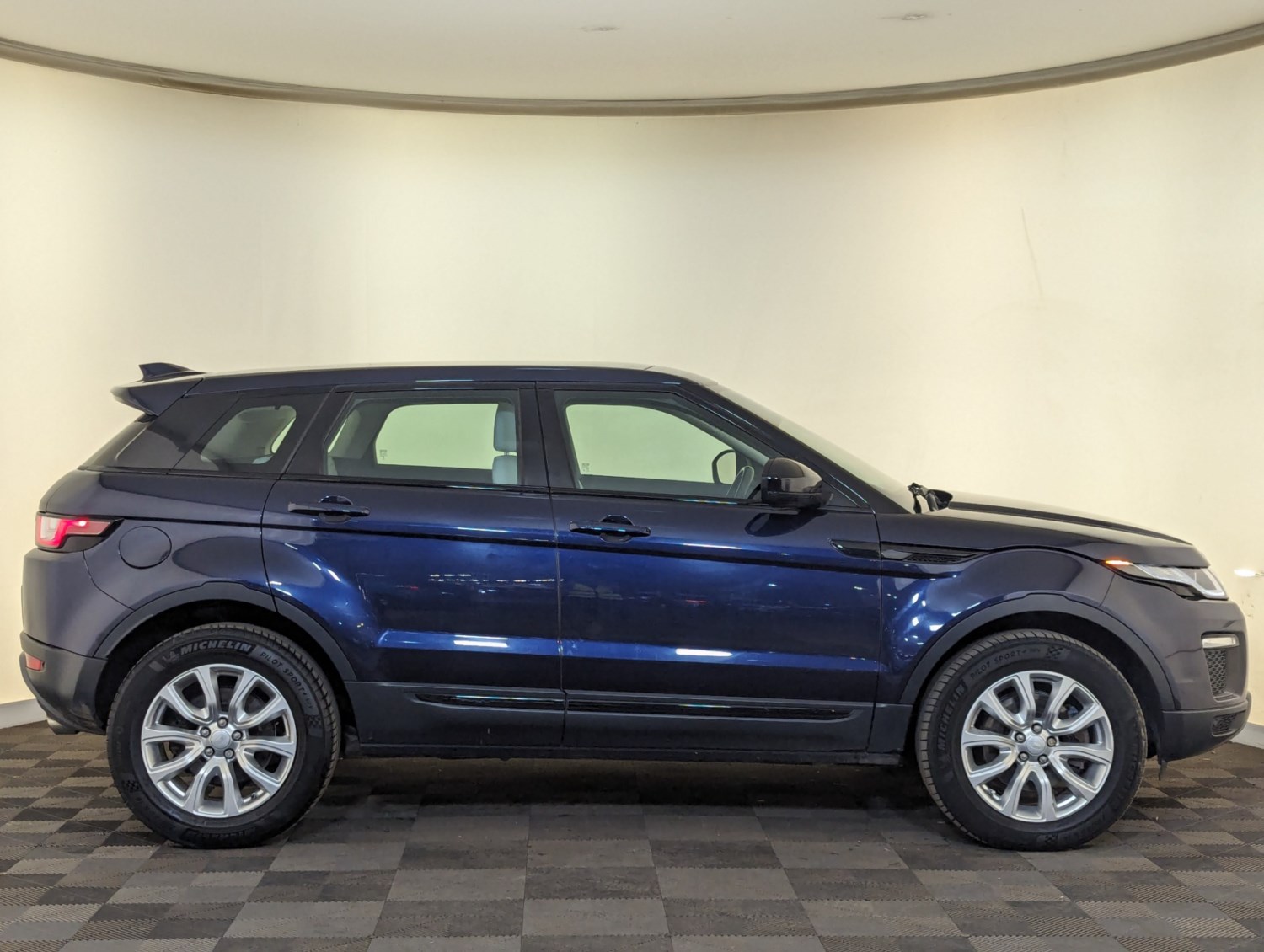 Land Rover Range Rover Evoque Listing Image