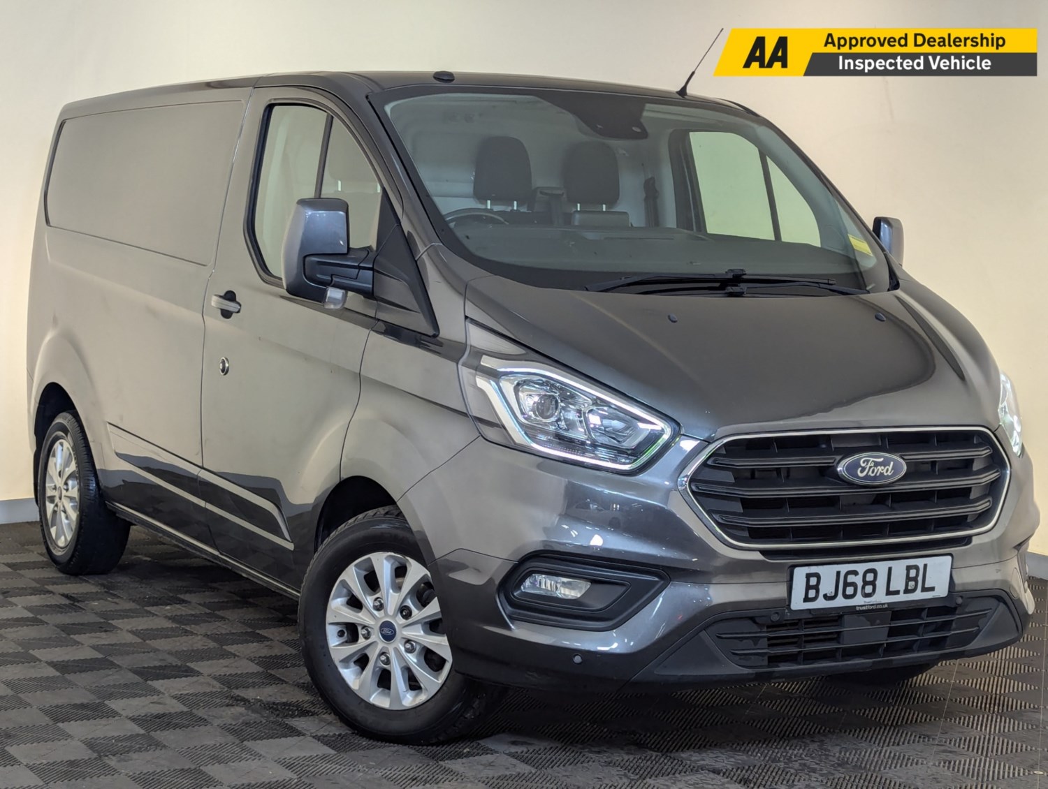 Ford Transit Custom Listing Image