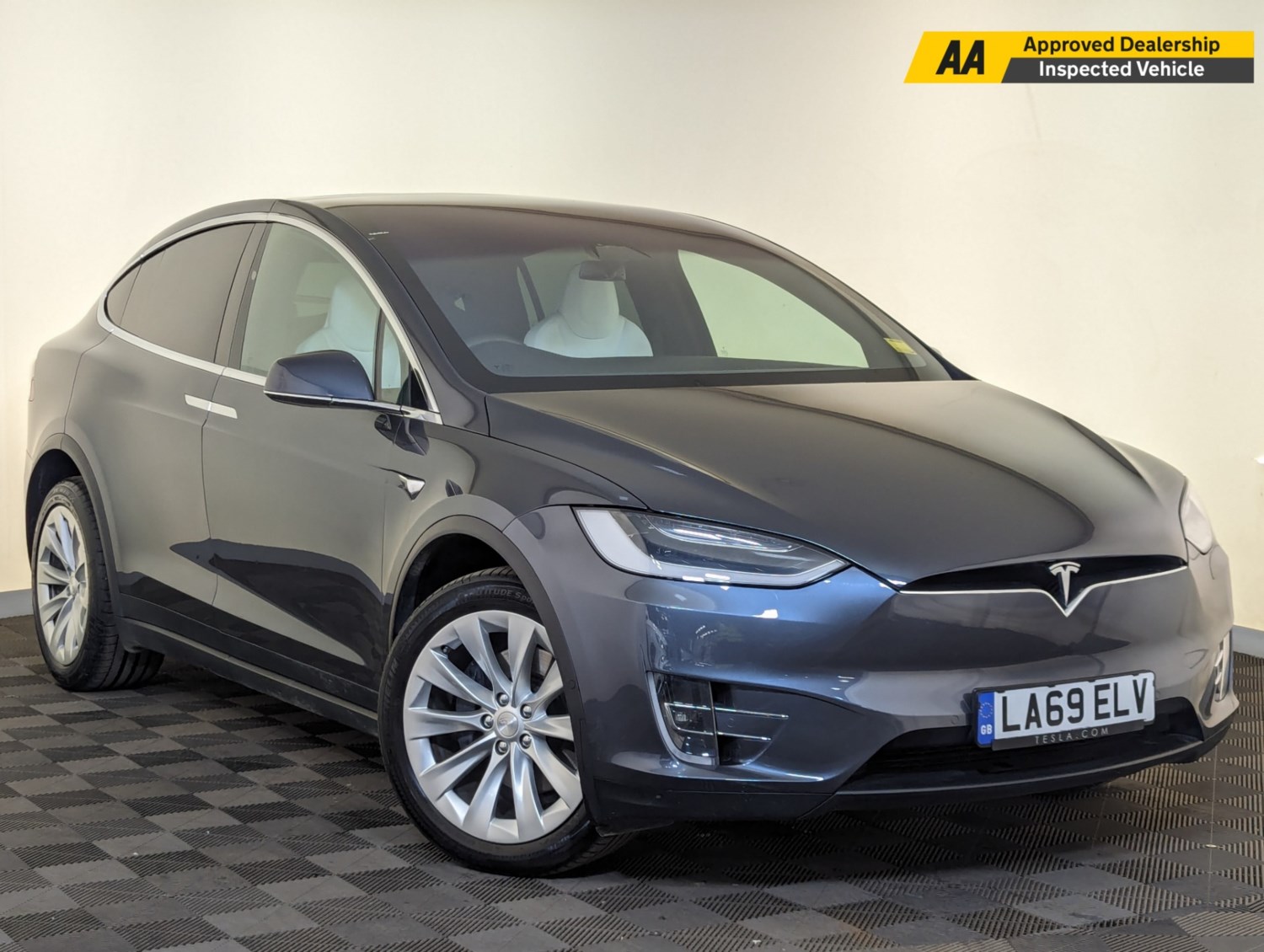 Tesla Model X Listing Image