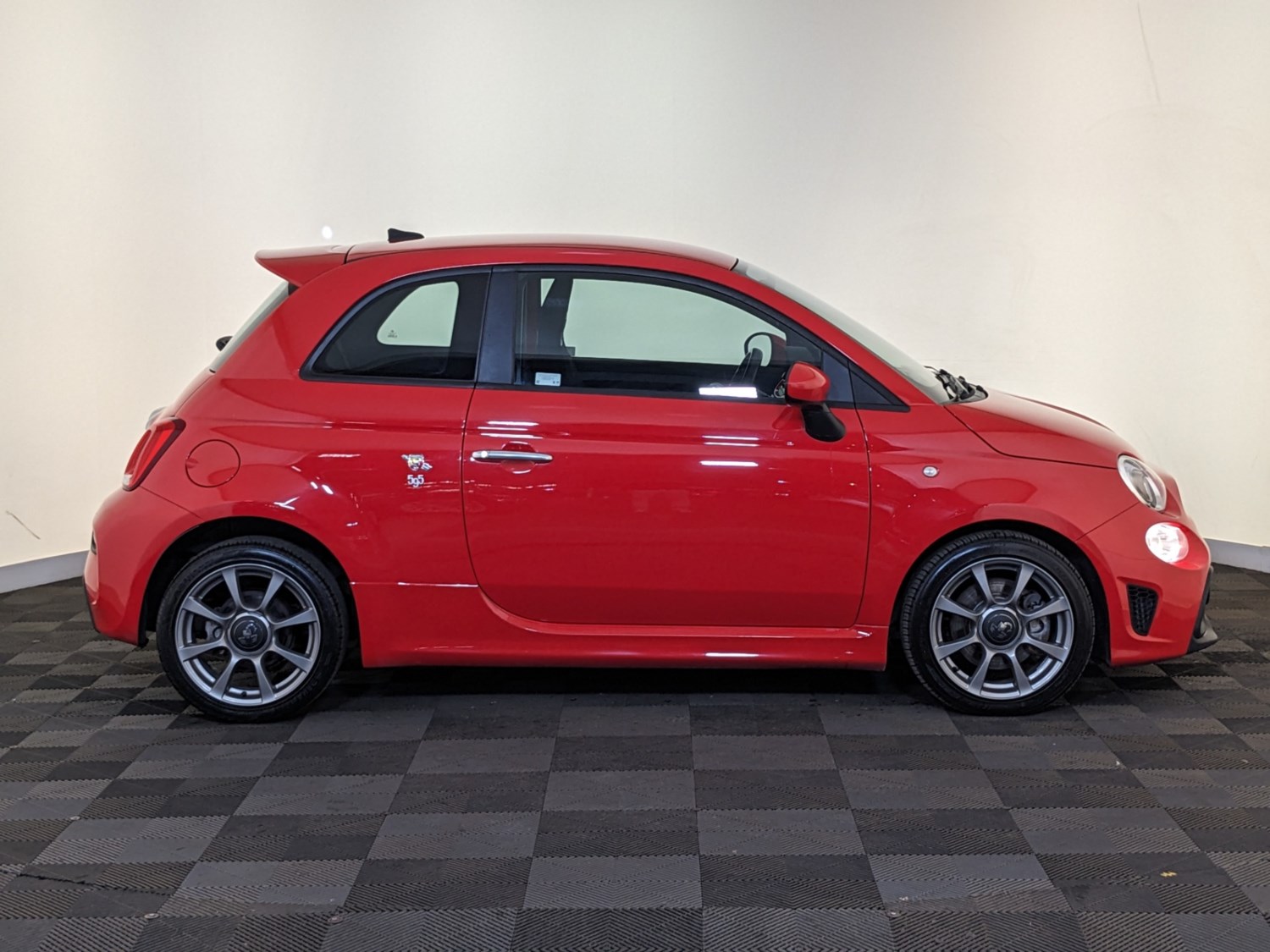 Abarth 595 Listing Image