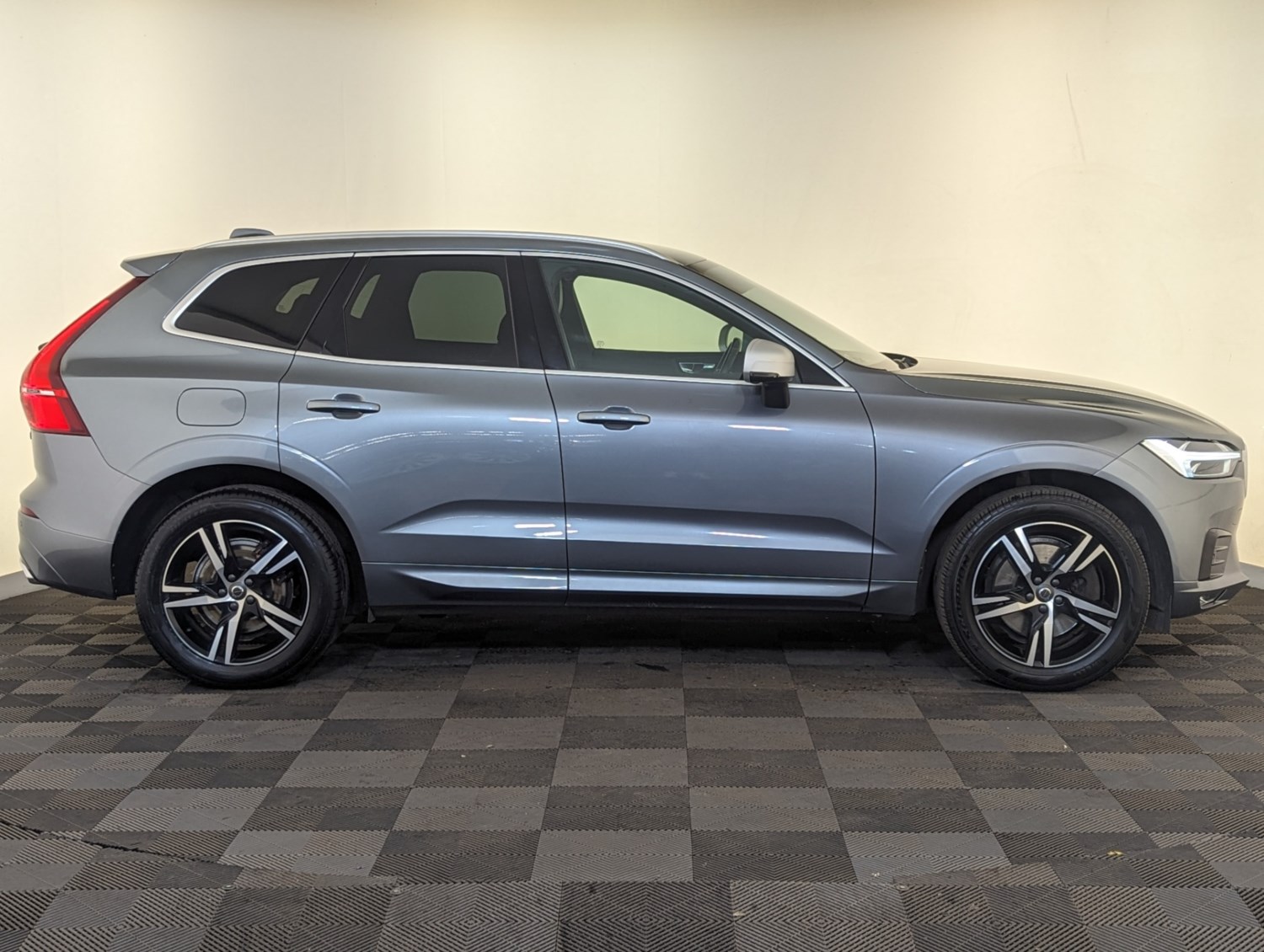 Volvo XC60 Listing Image