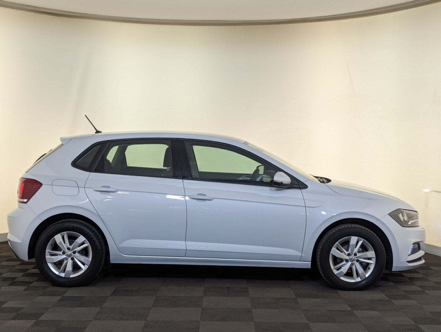 Volkswagen Polo Listing Image