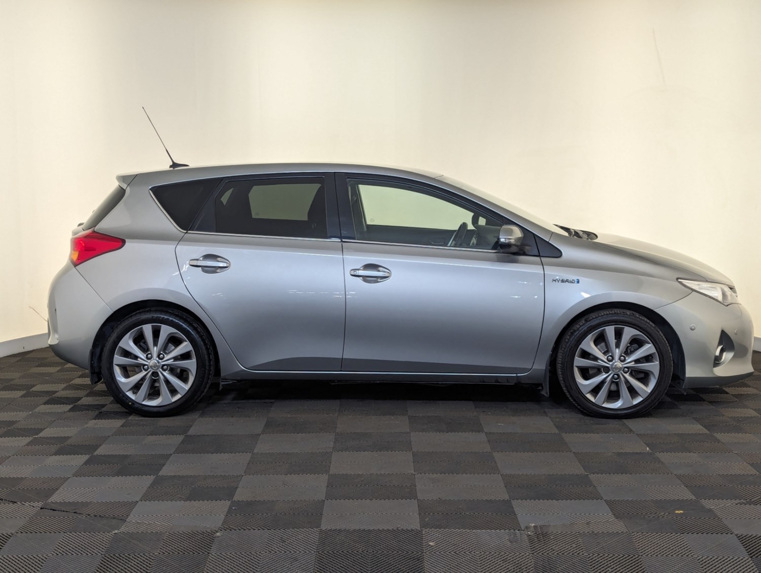 Toyota Auris Listing Image