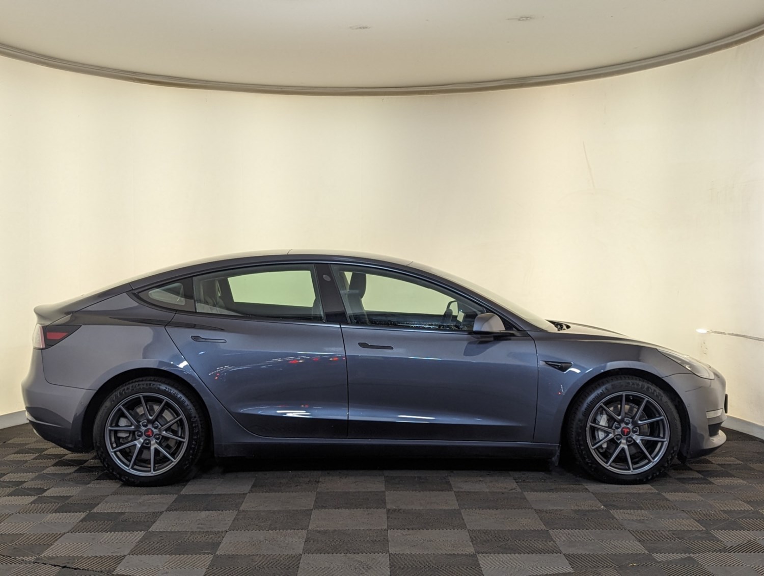 Tesla Model 3 Listing Image