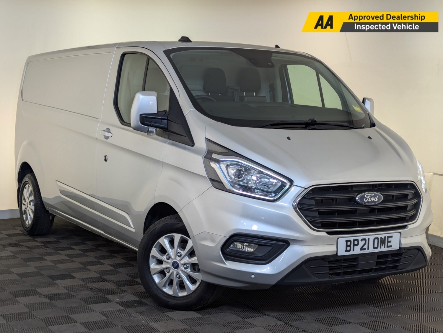 Ford Transit Custom Listing Image