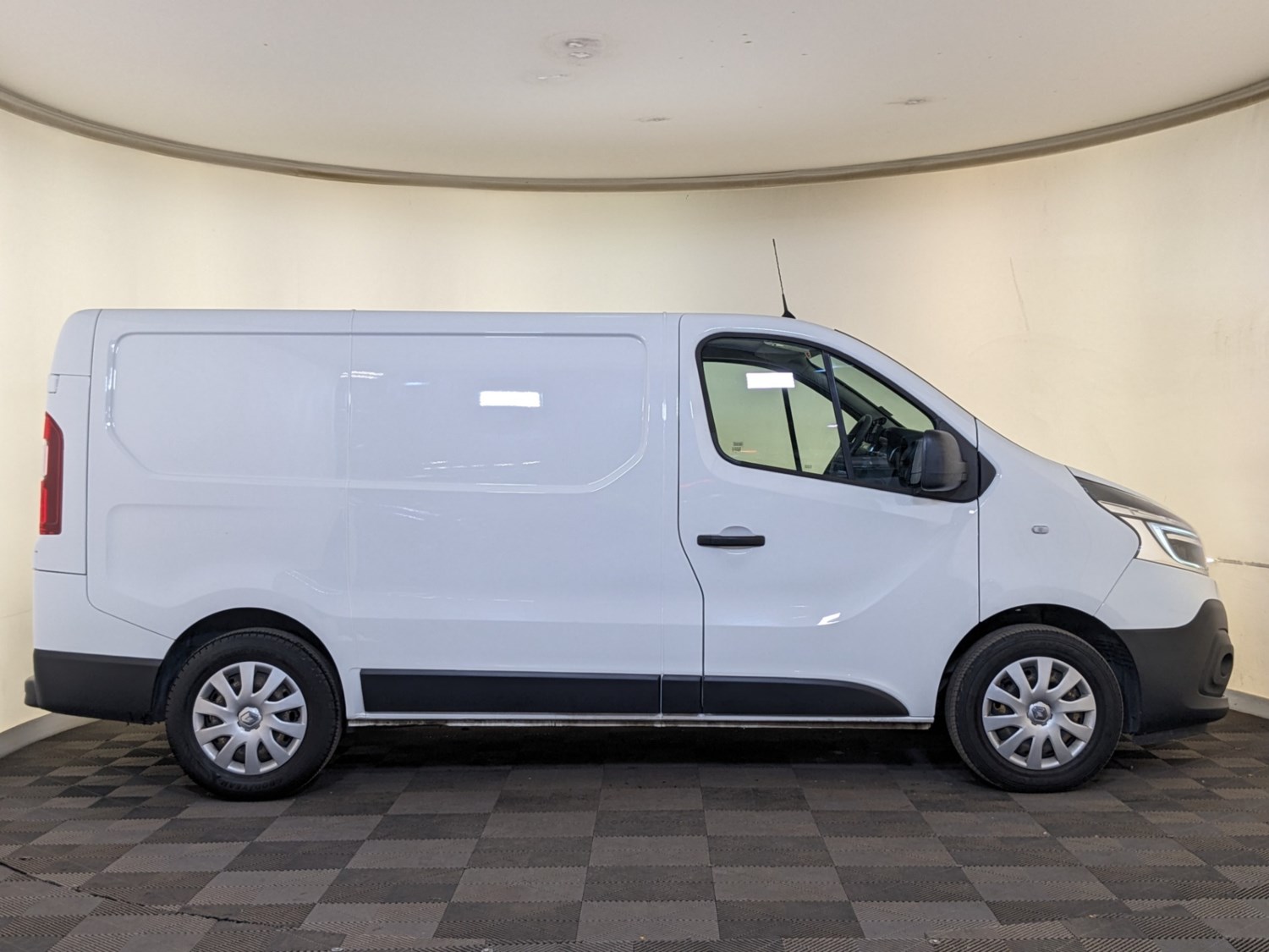 Renault Trafic Listing Image