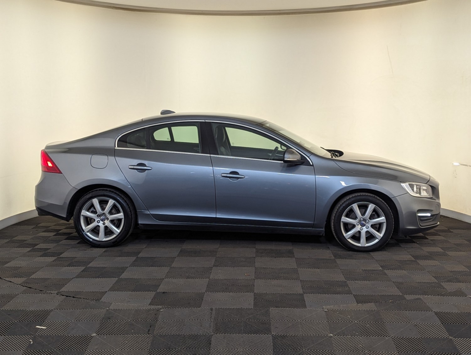 Volvo S60 Listing Image