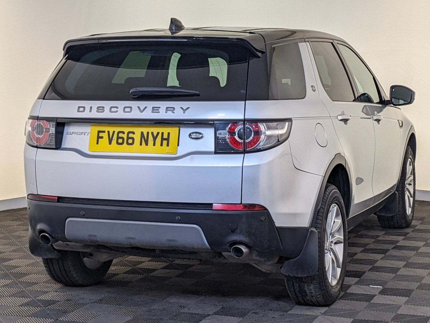 Land Rover Discovery Sport Listing Image