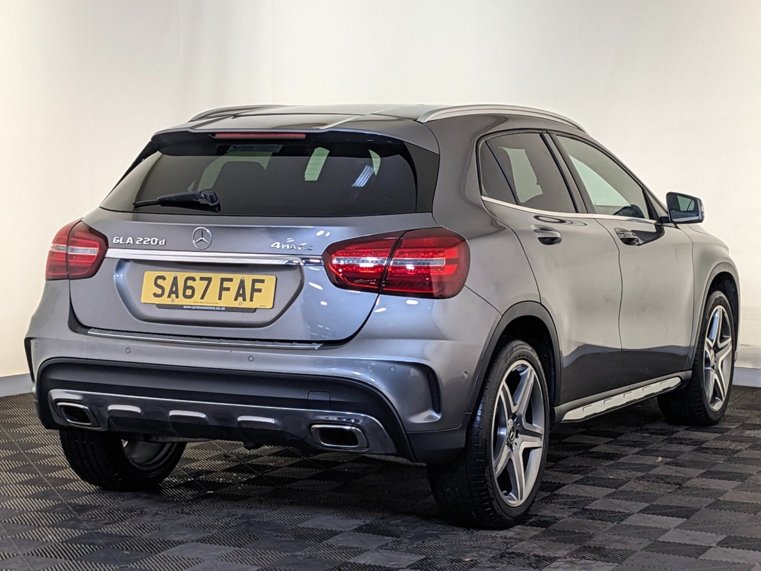 Mercedes-Benz GLA Listing Image