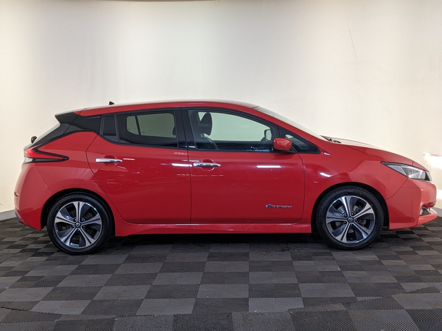 Nissan Leaf Listing Image