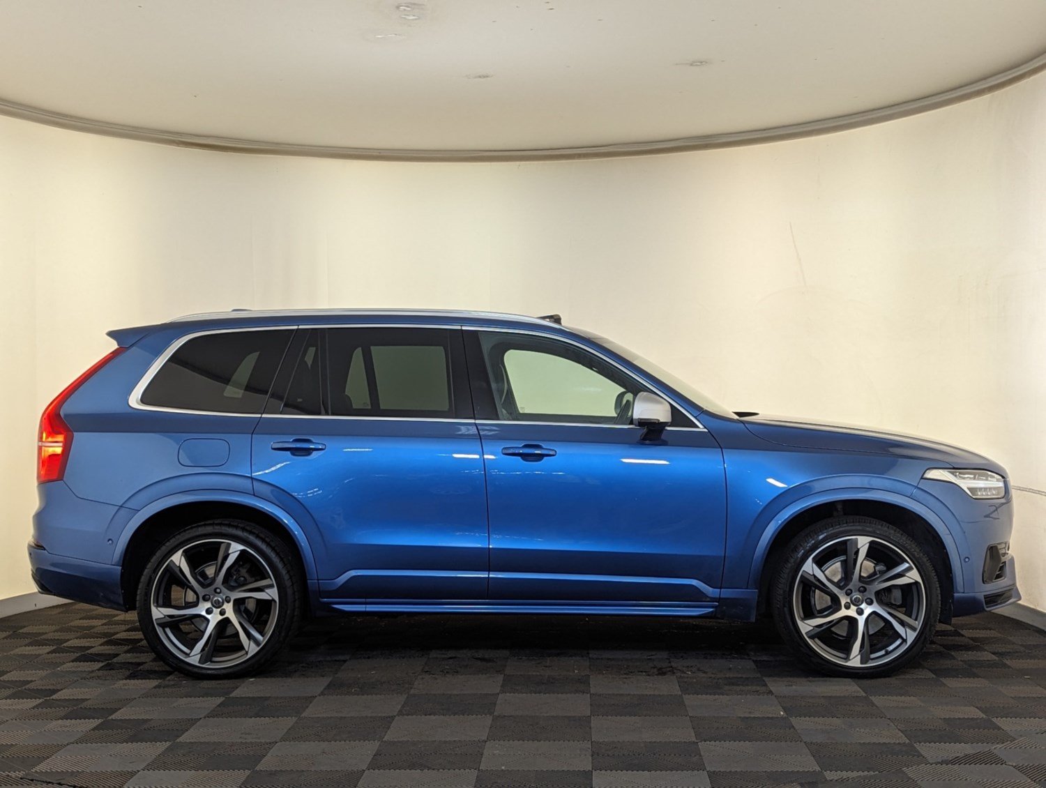 Volvo XC90 Listing Image