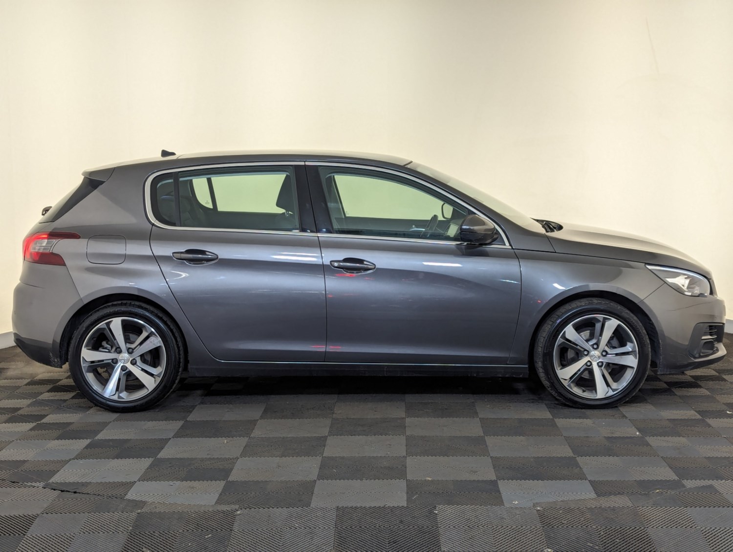 Peugeot 308 Listing Image