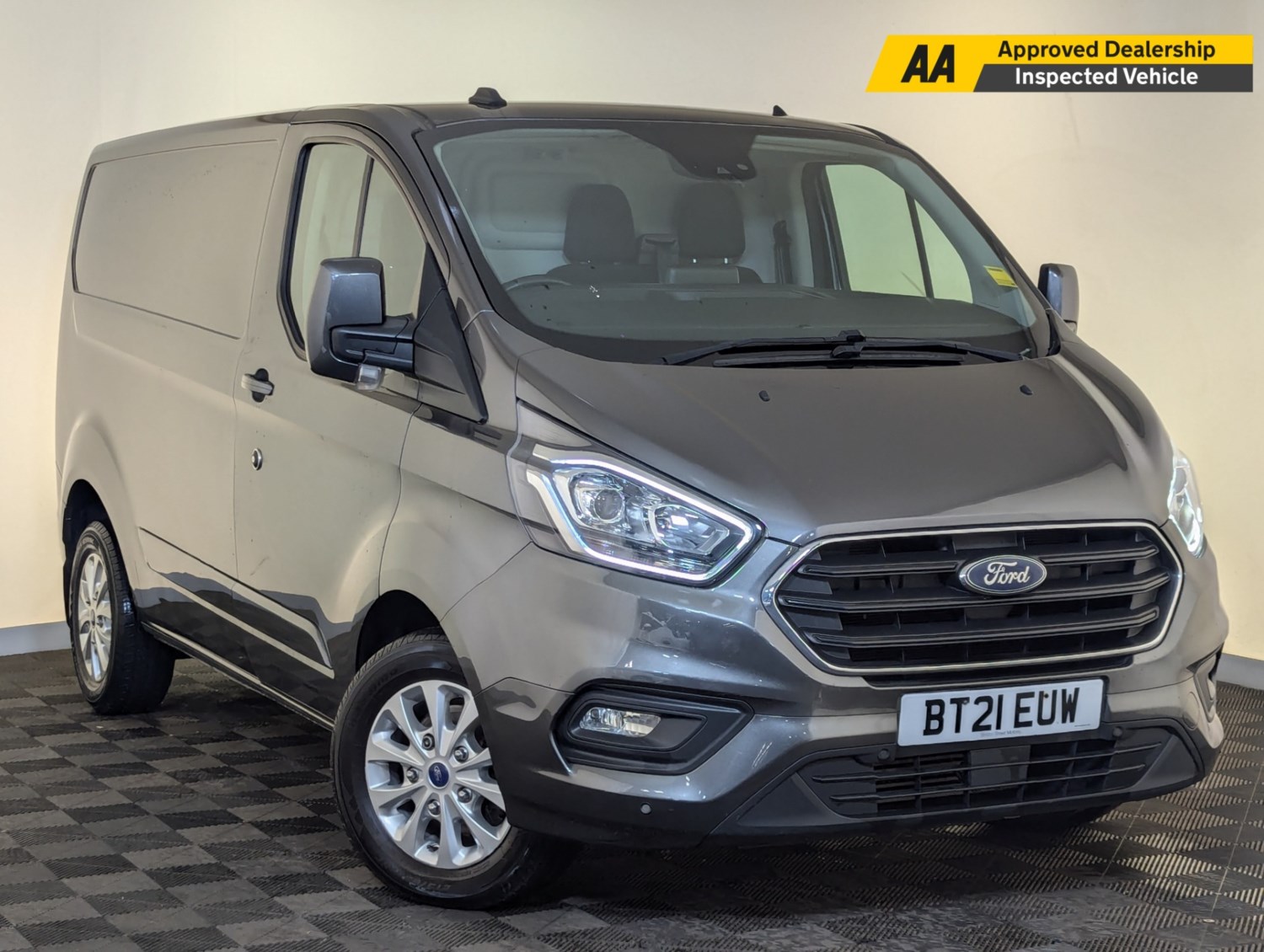 Ford Transit Custom Listing Image