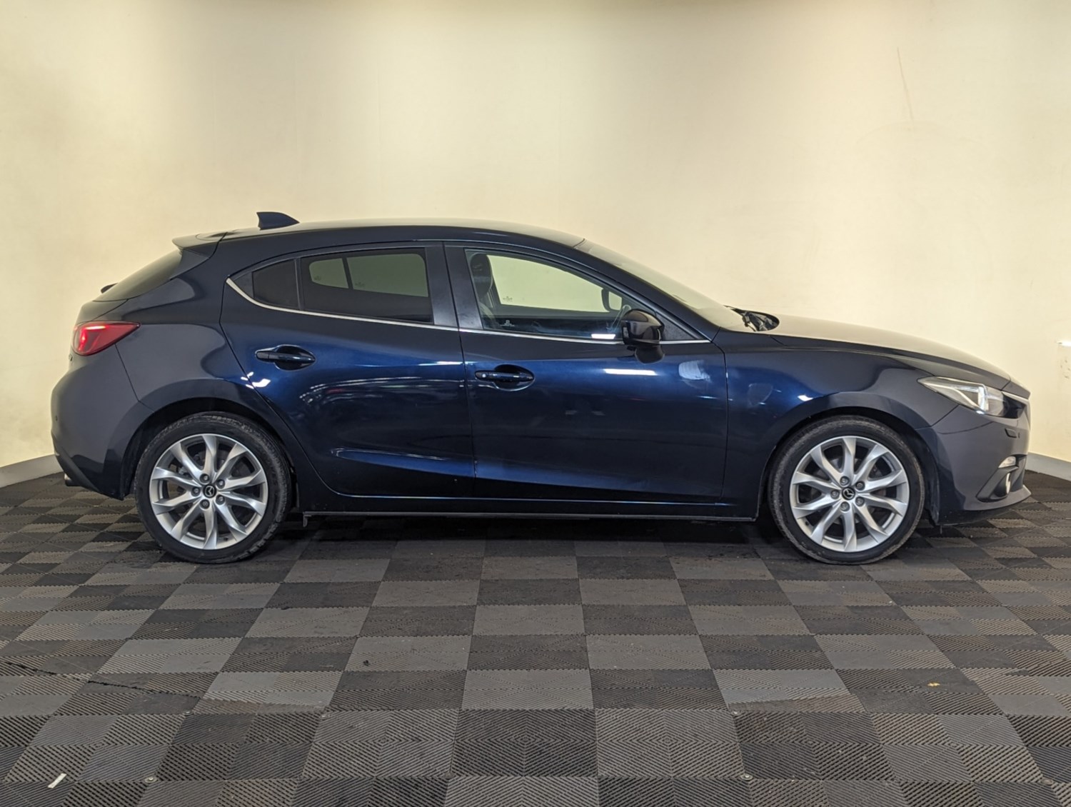 Mazda 3 Listing Image