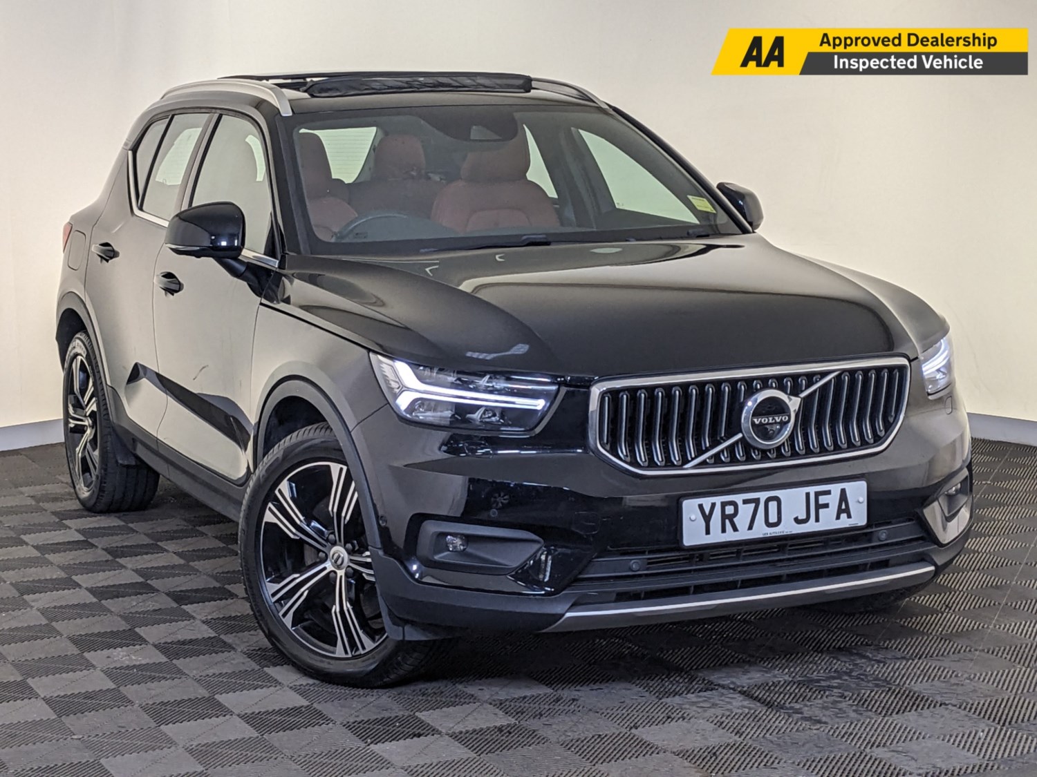 Volvo XC40 Listing Image