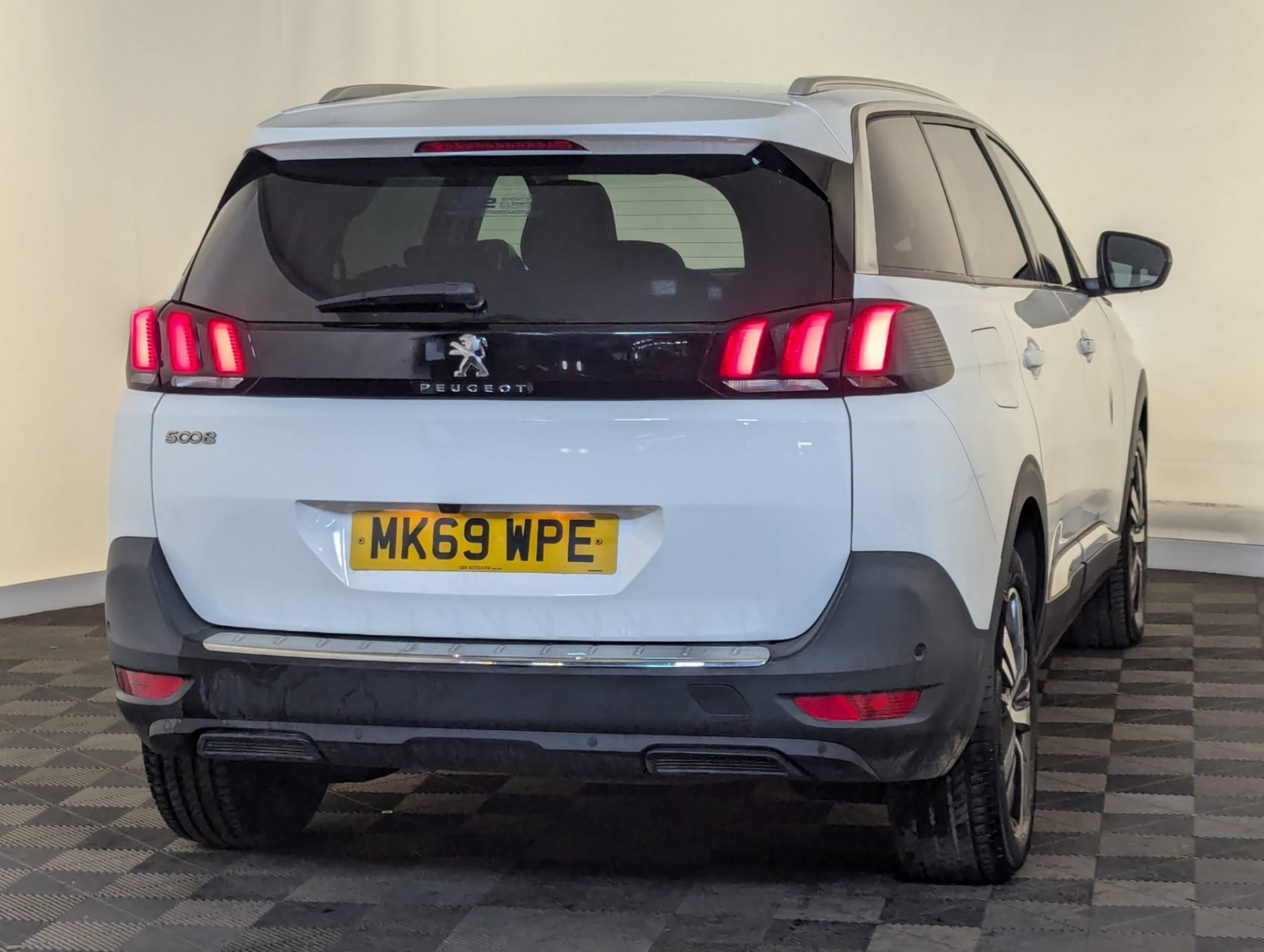 Peugeot 5008 Listing Image