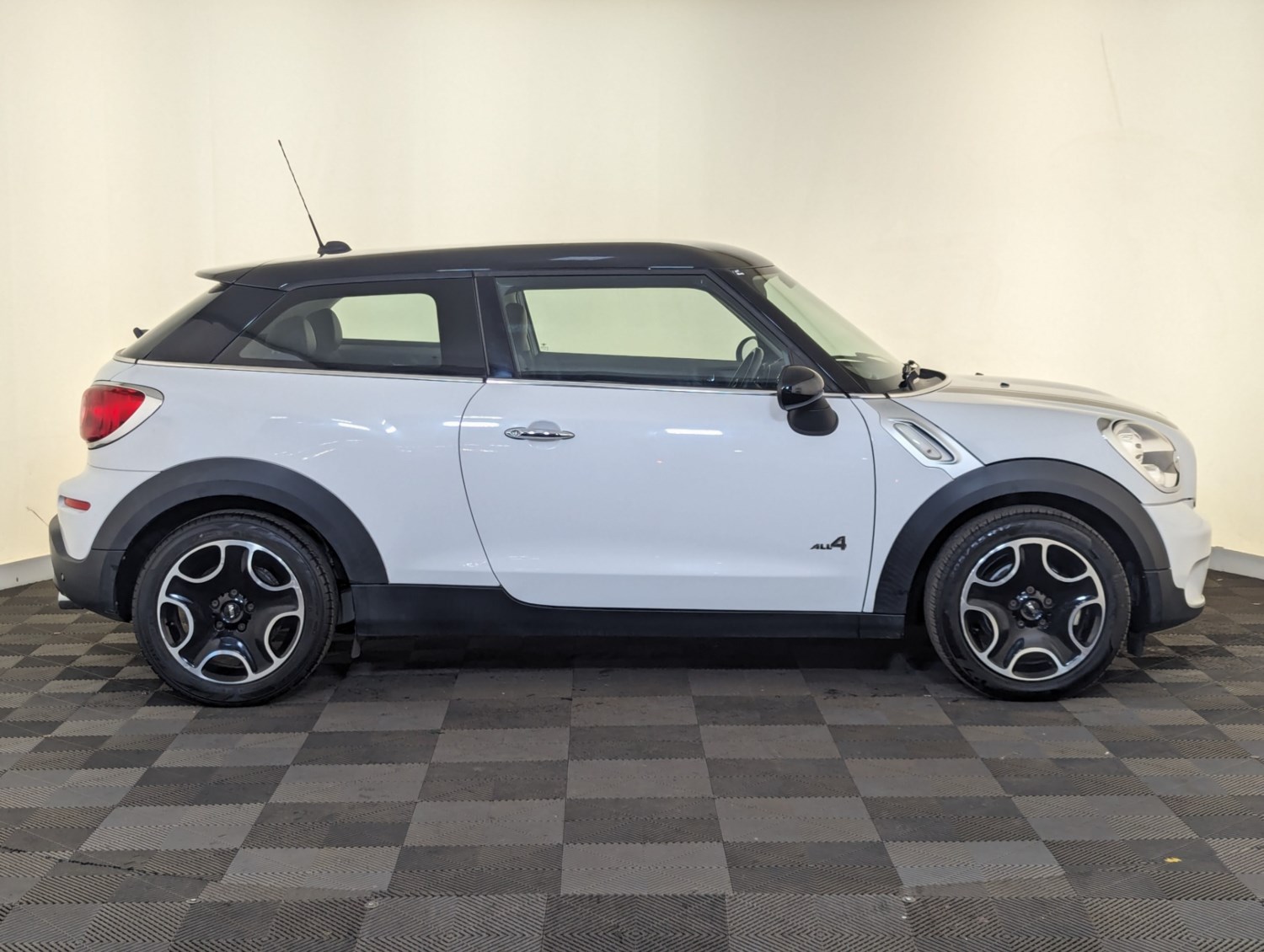 MINI Paceman Listing Image