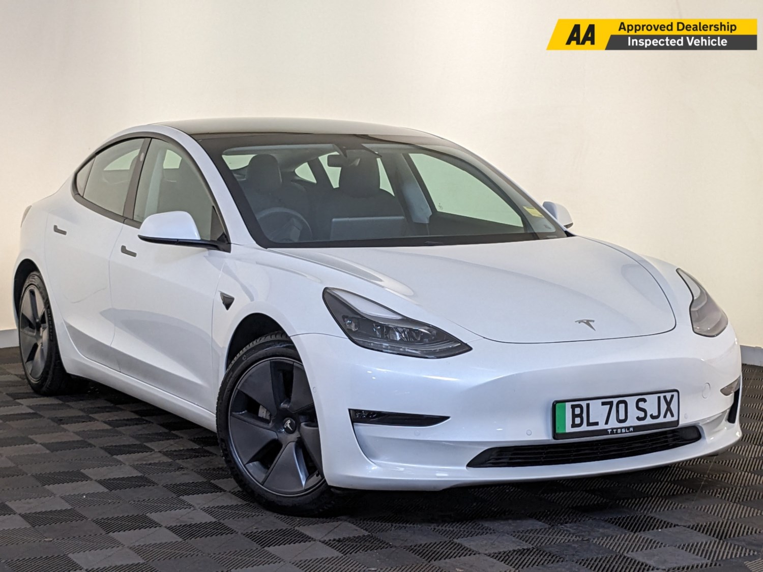 Tesla Model 3 Listing Image