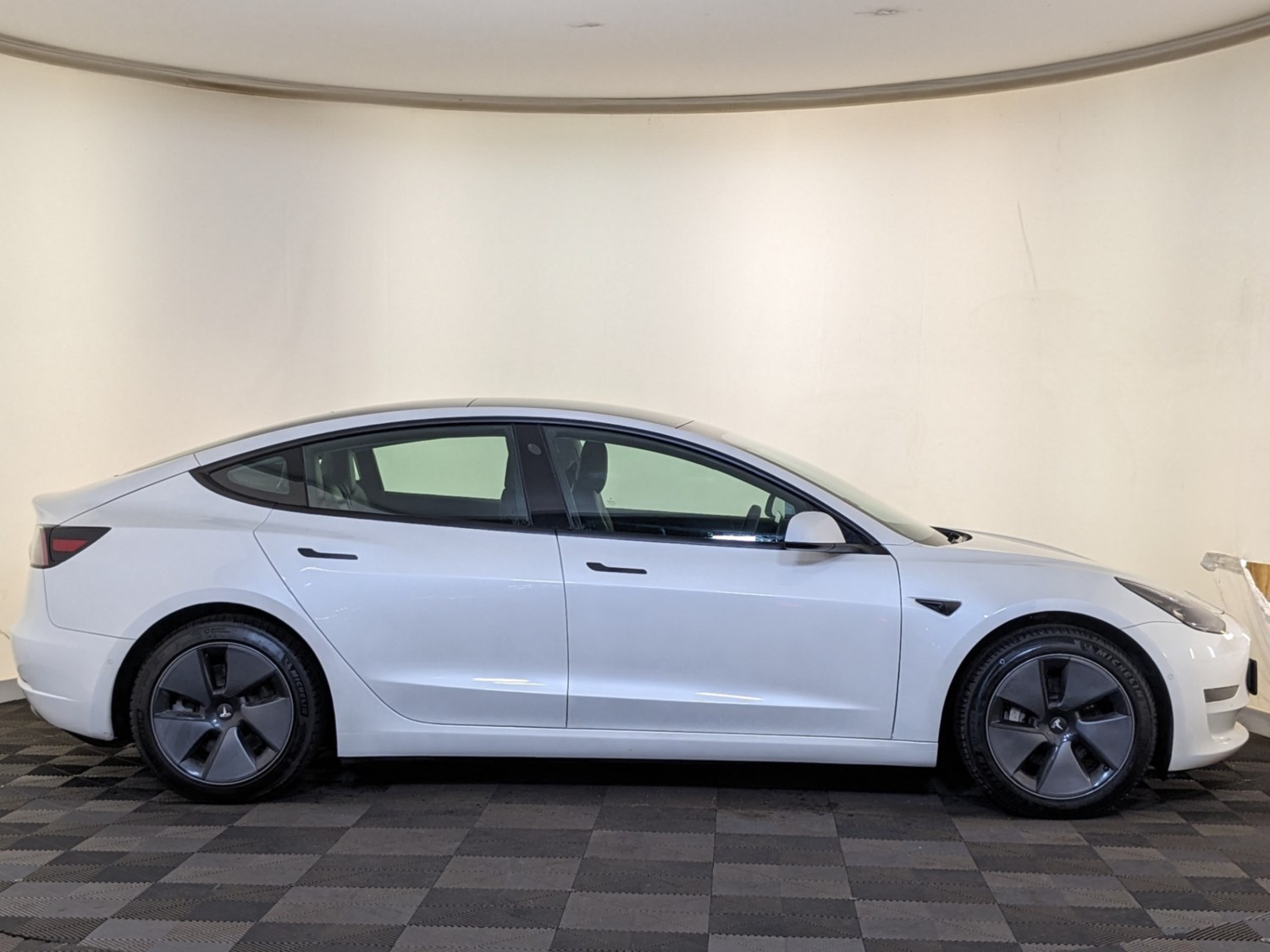 Tesla Model 3 Listing Image