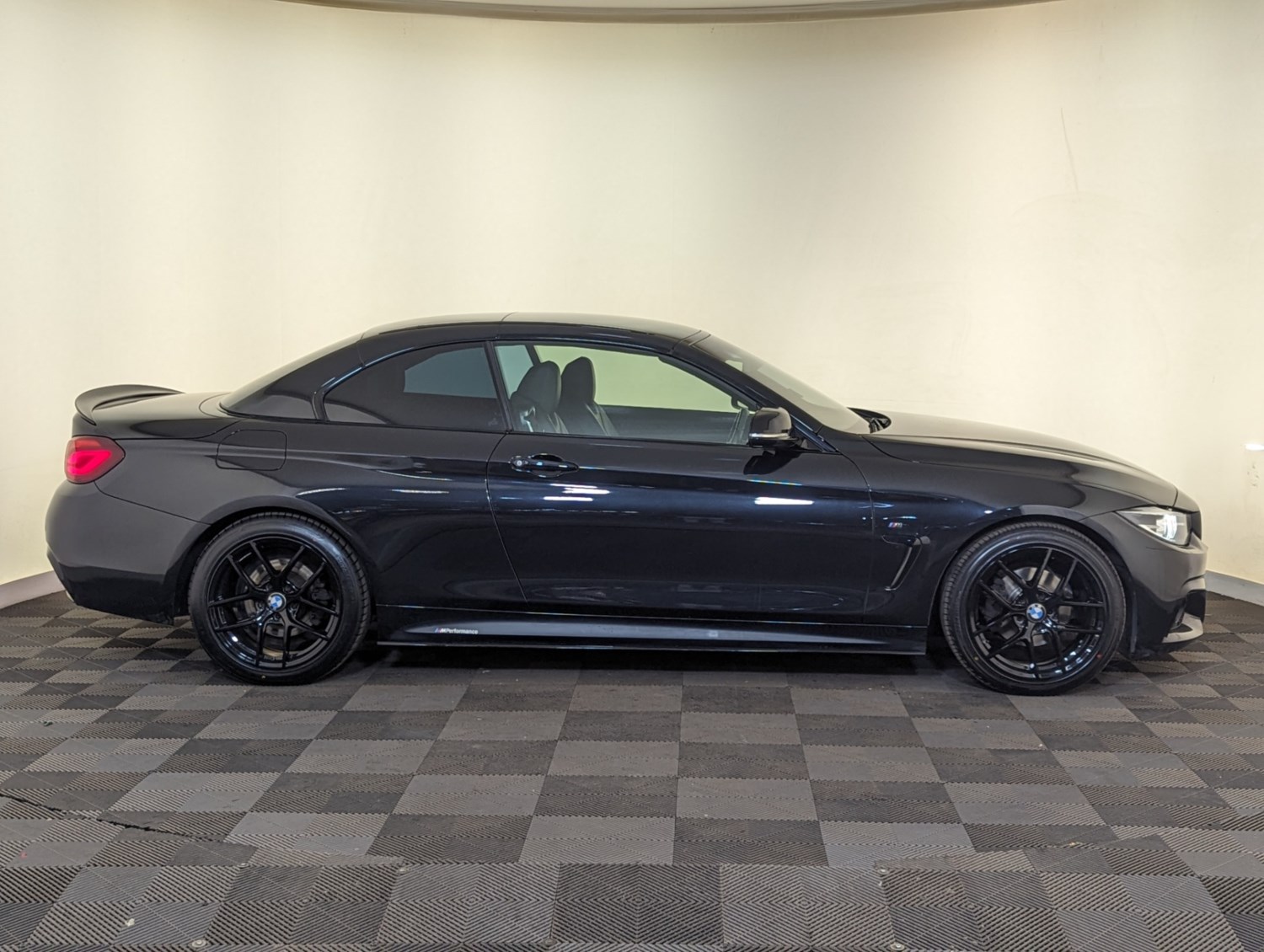 BMW 4 Series Listing Image