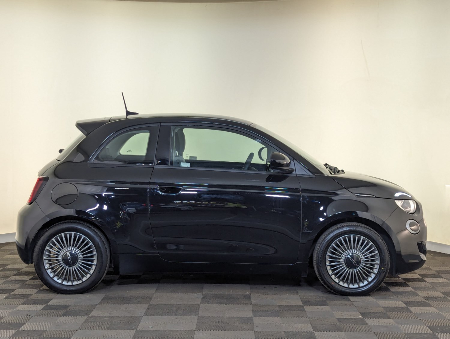 Fiat 500 Listing Image