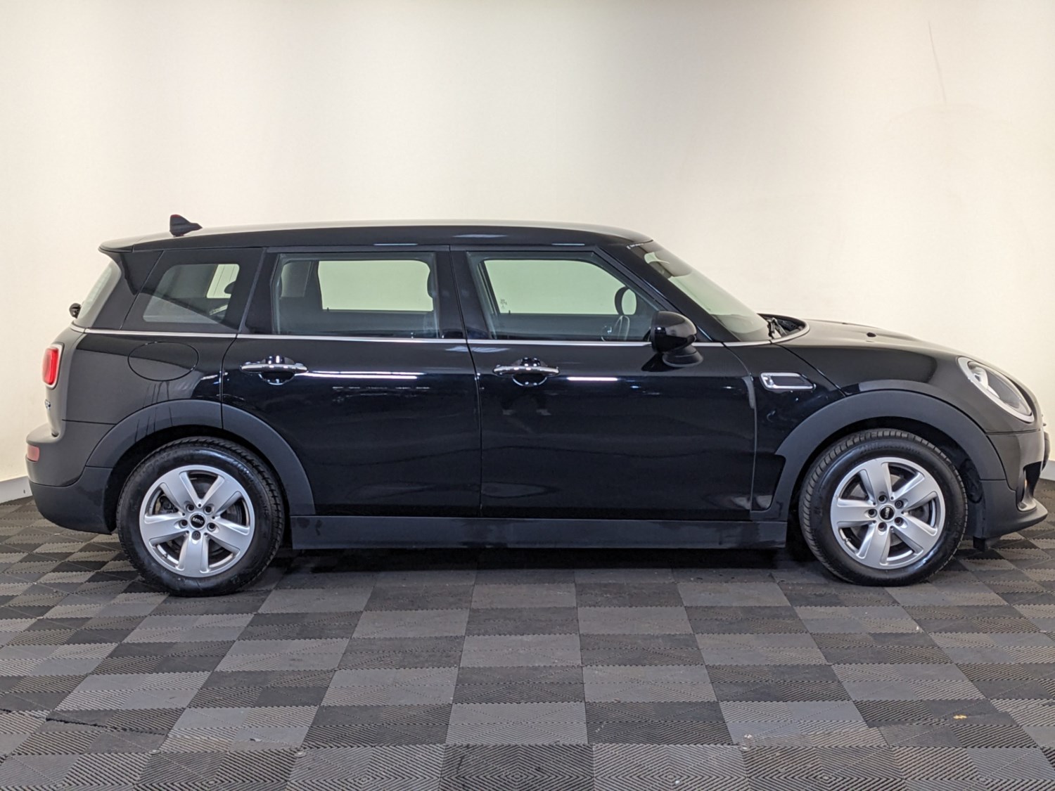 MINI Clubman Listing Image