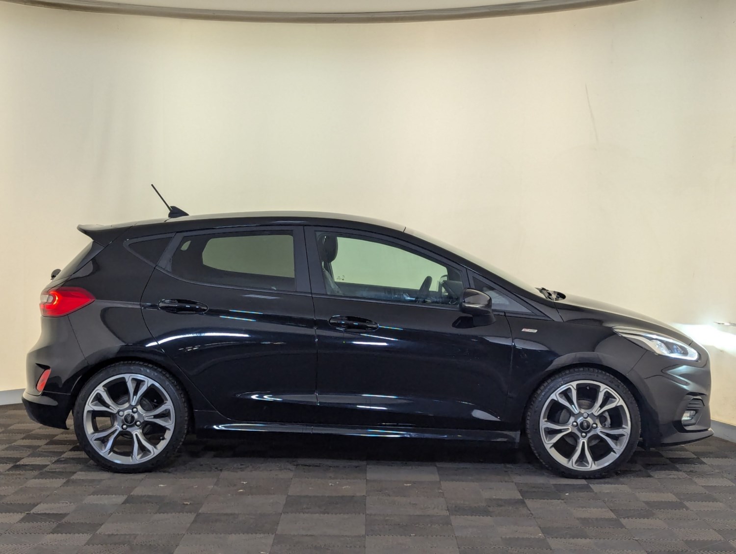 Ford Fiesta Listing Image