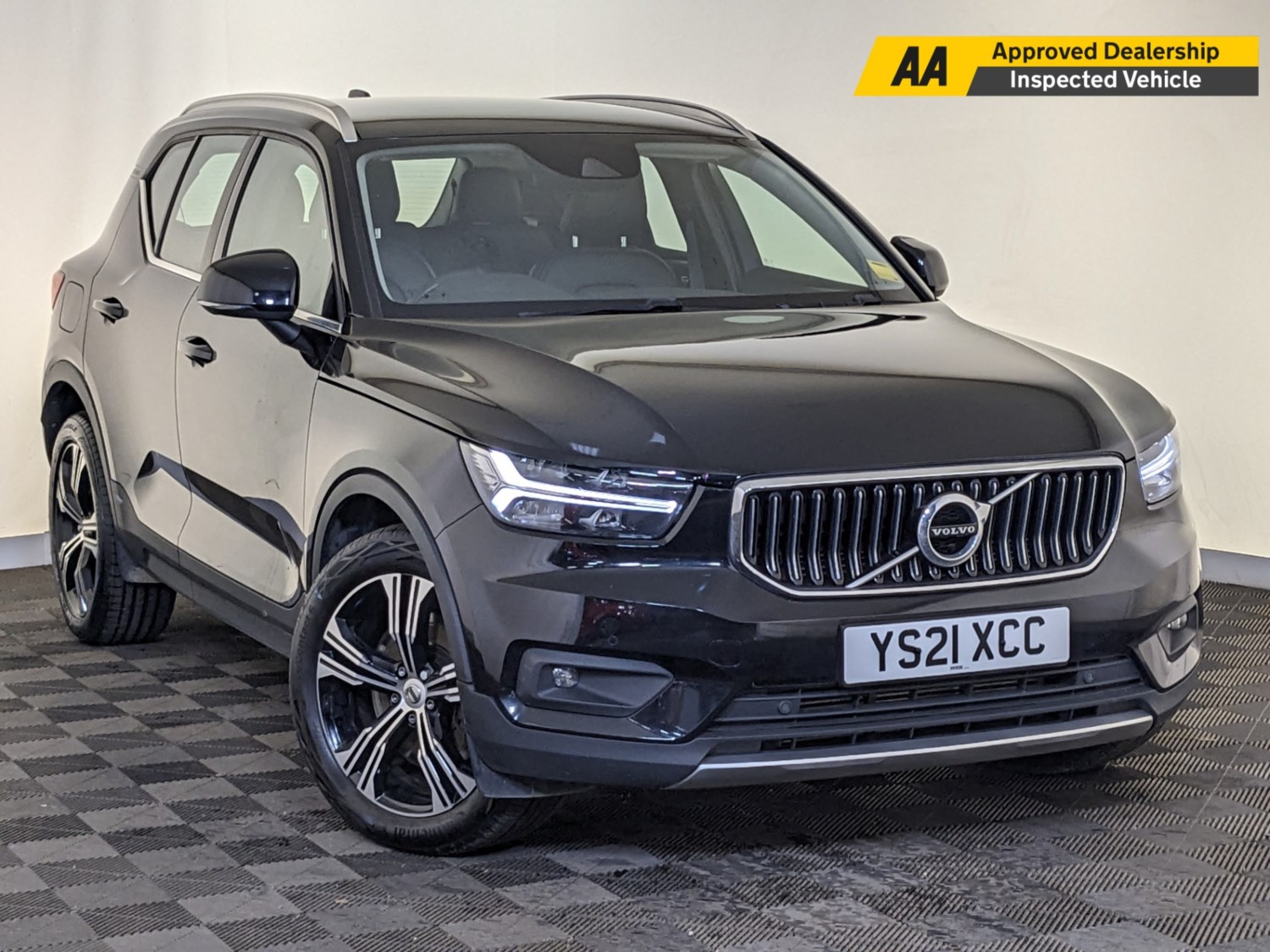 Volvo XC40 Listing Image