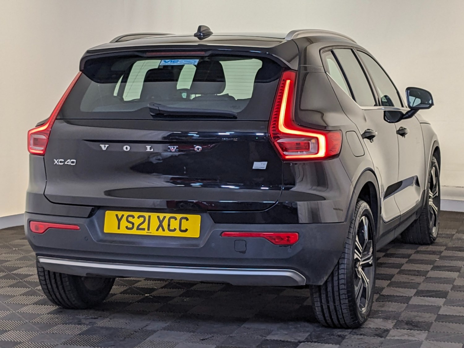 Volvo XC40 Listing Image