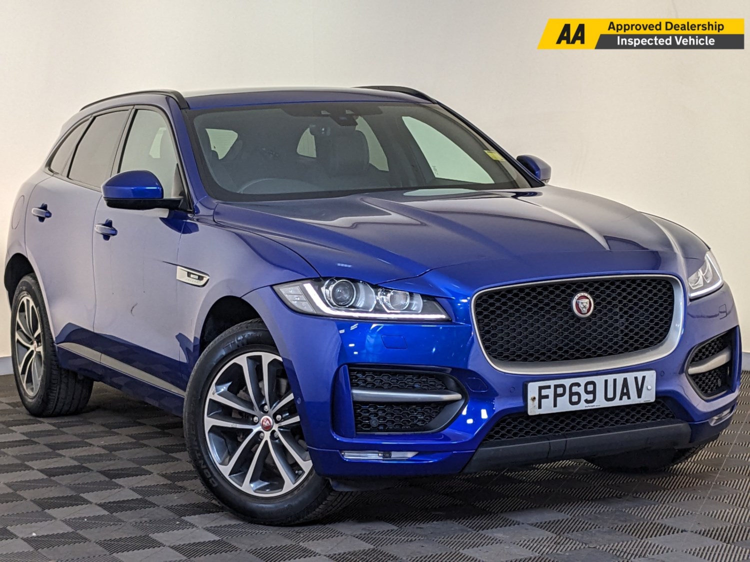 Jaguar F-PACE Listing Image