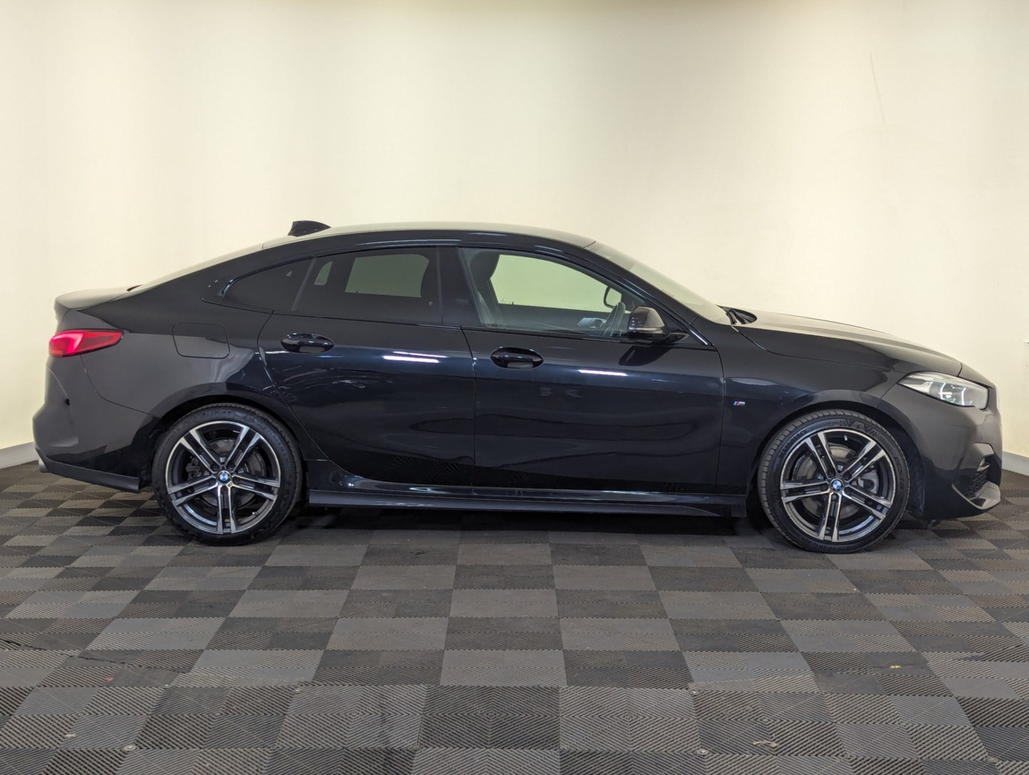 BMW 2 Series Listing Image