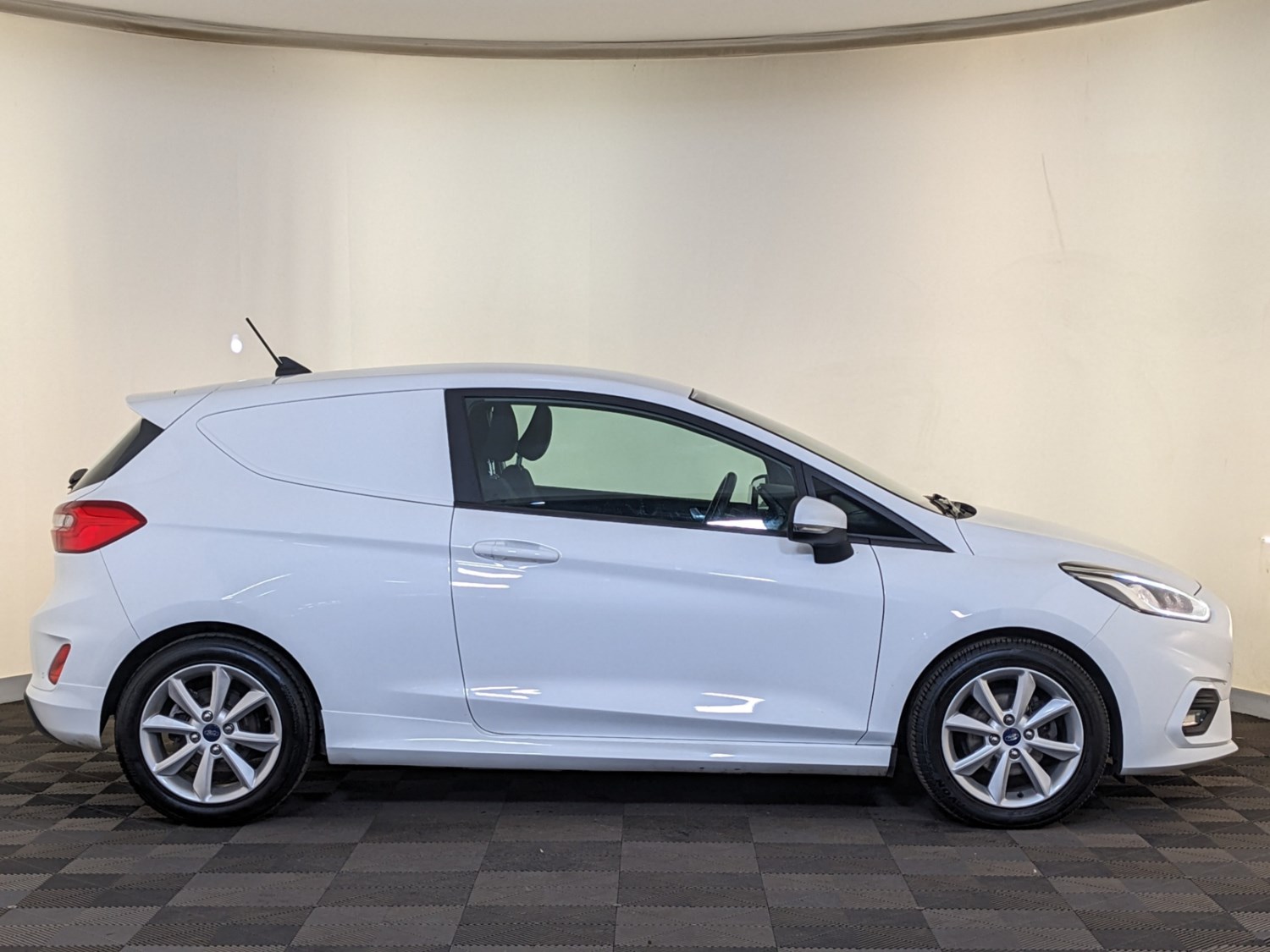 Ford Fiesta Listing Image