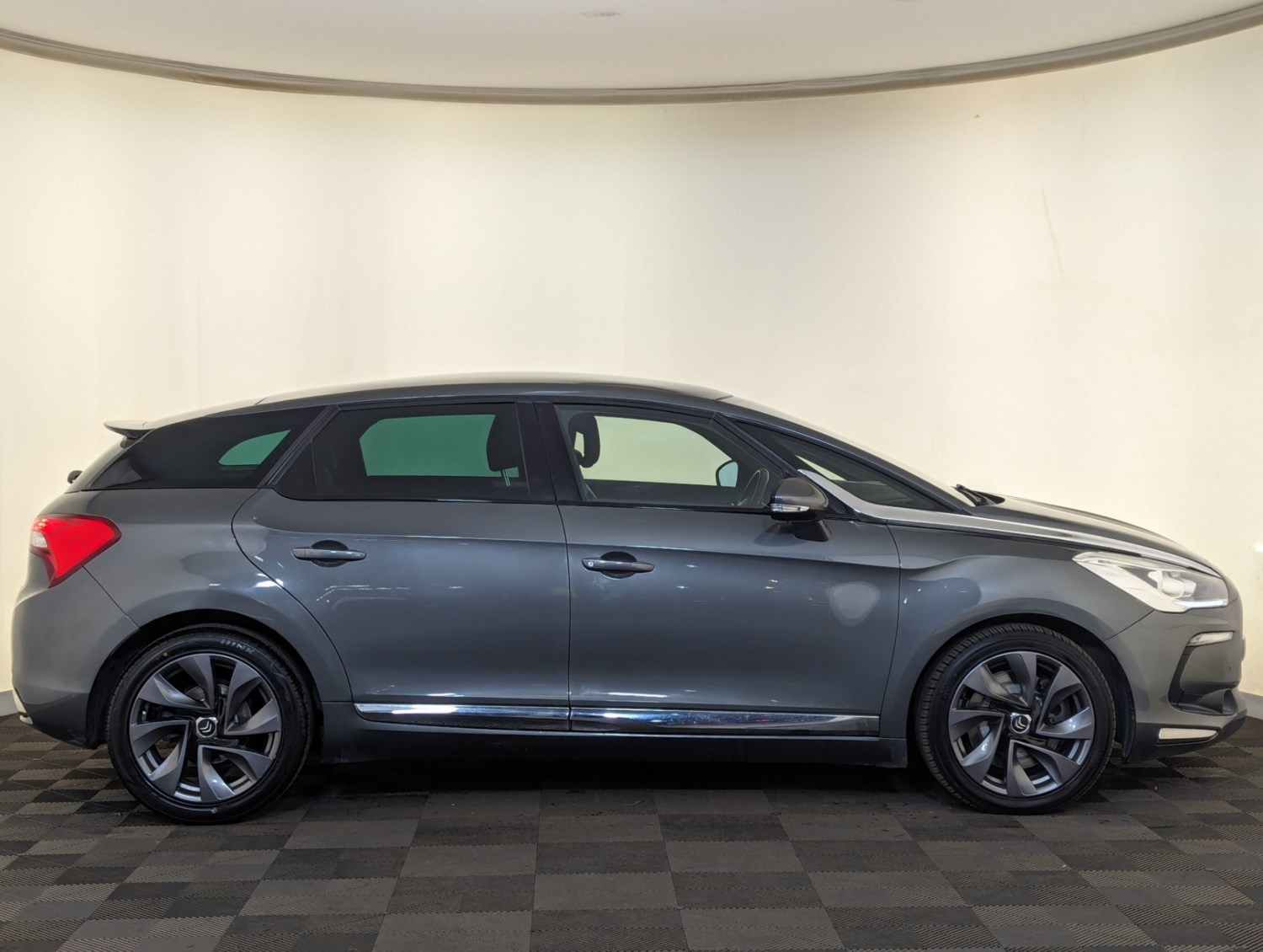 Citroen DS5 Listing Image