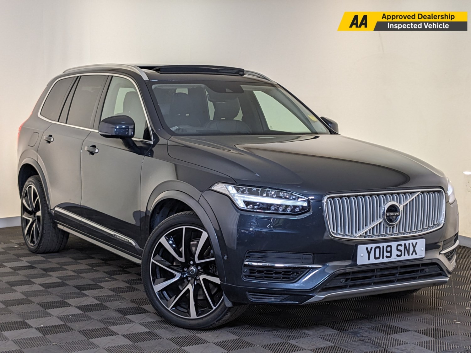 Volvo XC90 Listing Image