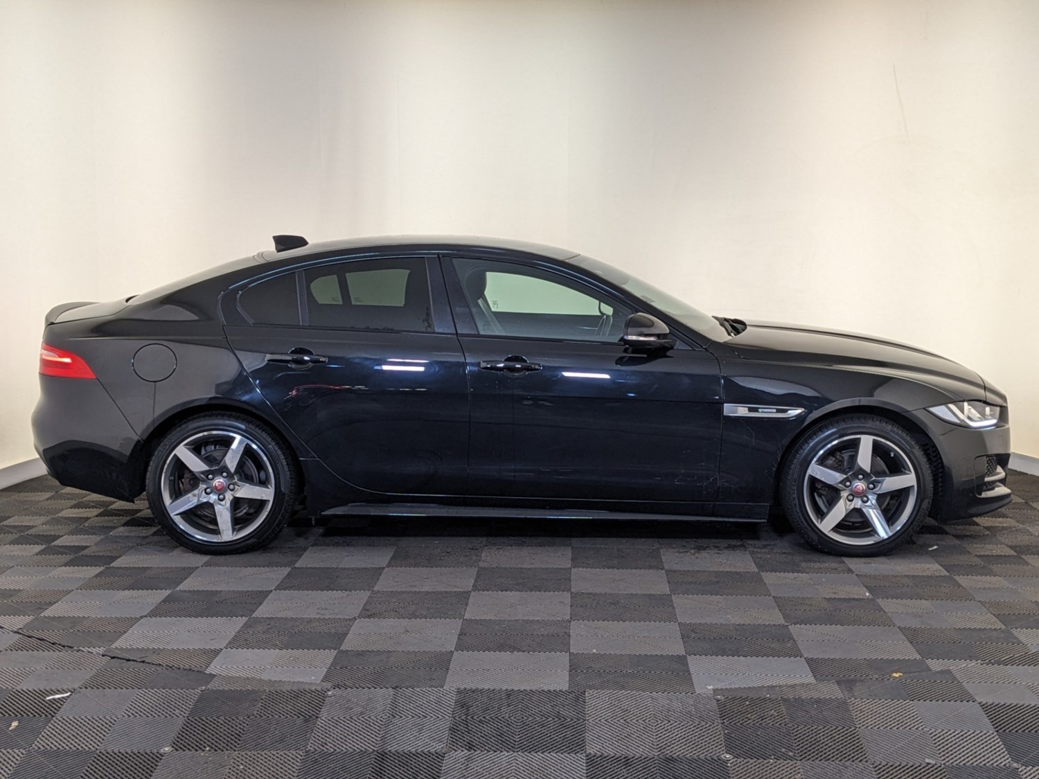 Jaguar XE Listing Image