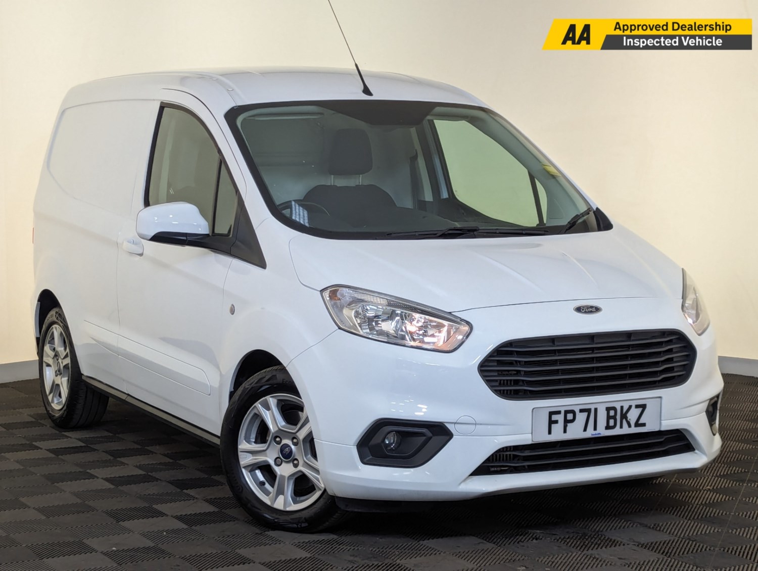 Ford Transit Courier Listing Image