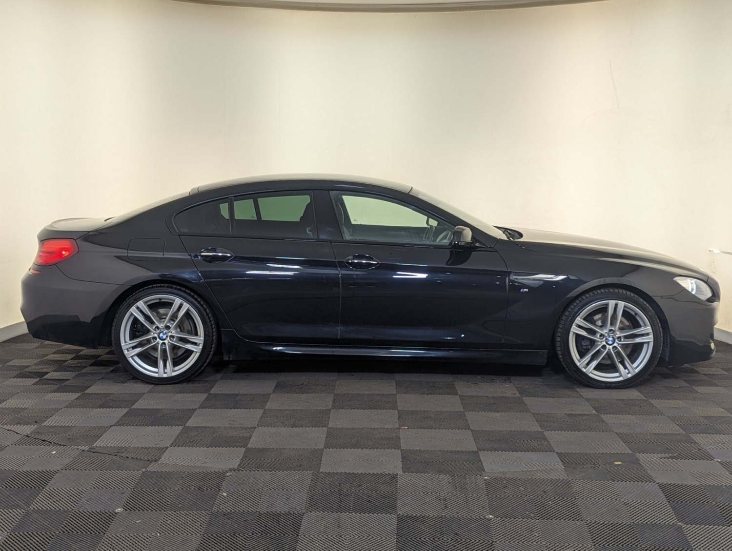 BMW 6 Series Listing Image