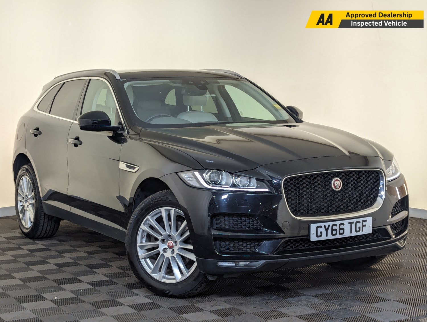 Jaguar F-PACE Listing Image