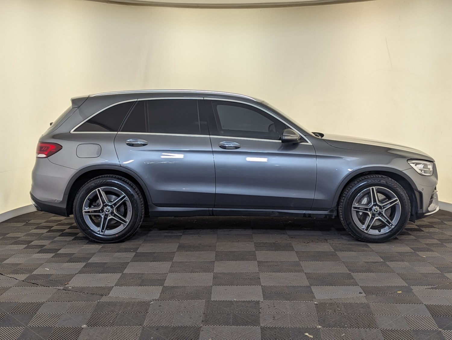 Mercedes-Benz GLC Listing Image