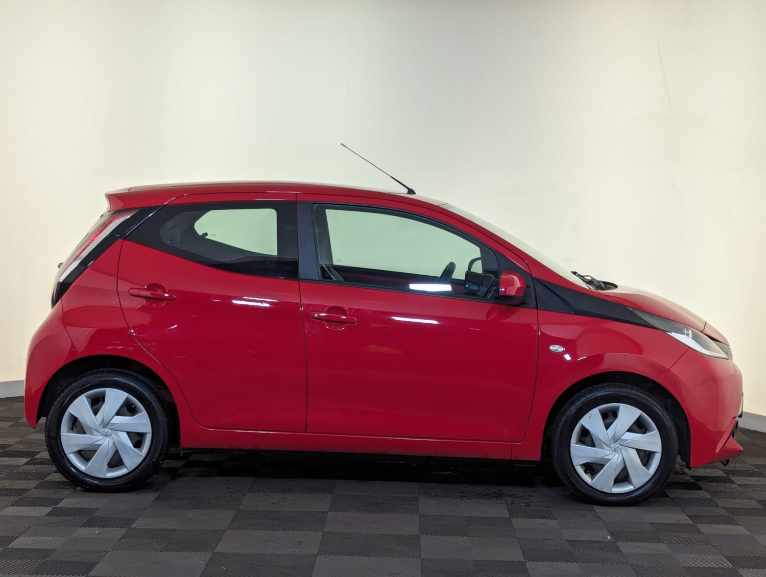 Toyota AYGO Listing Image