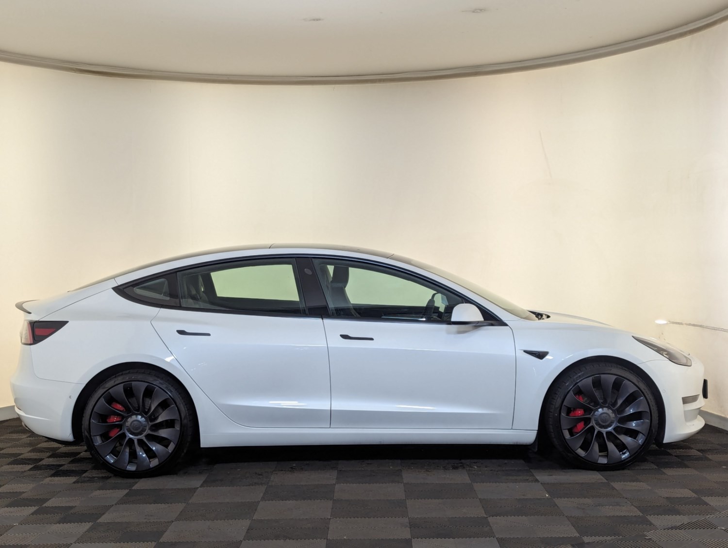 Tesla Model 3 Listing Image