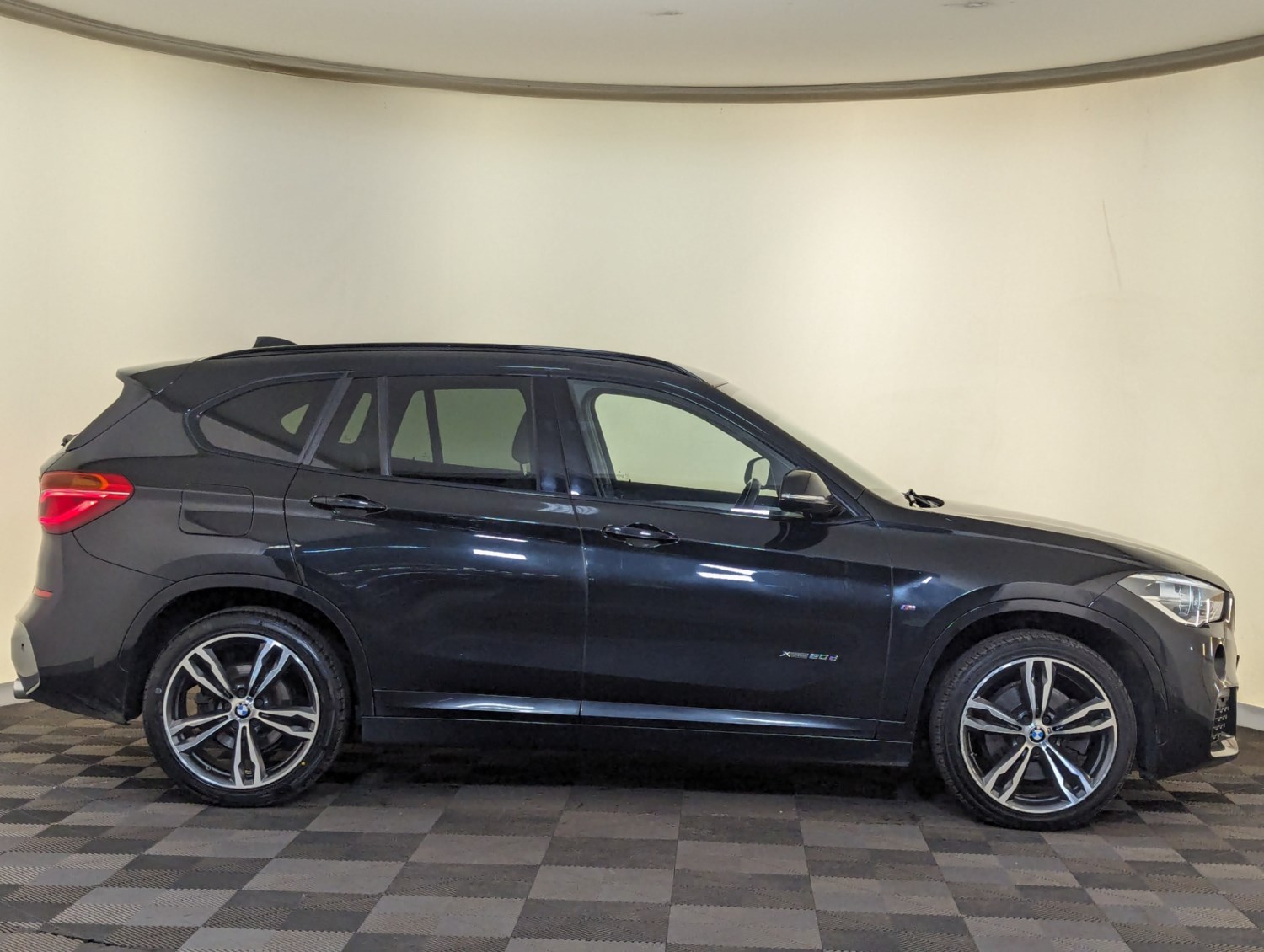 BMW X1 Listing Image