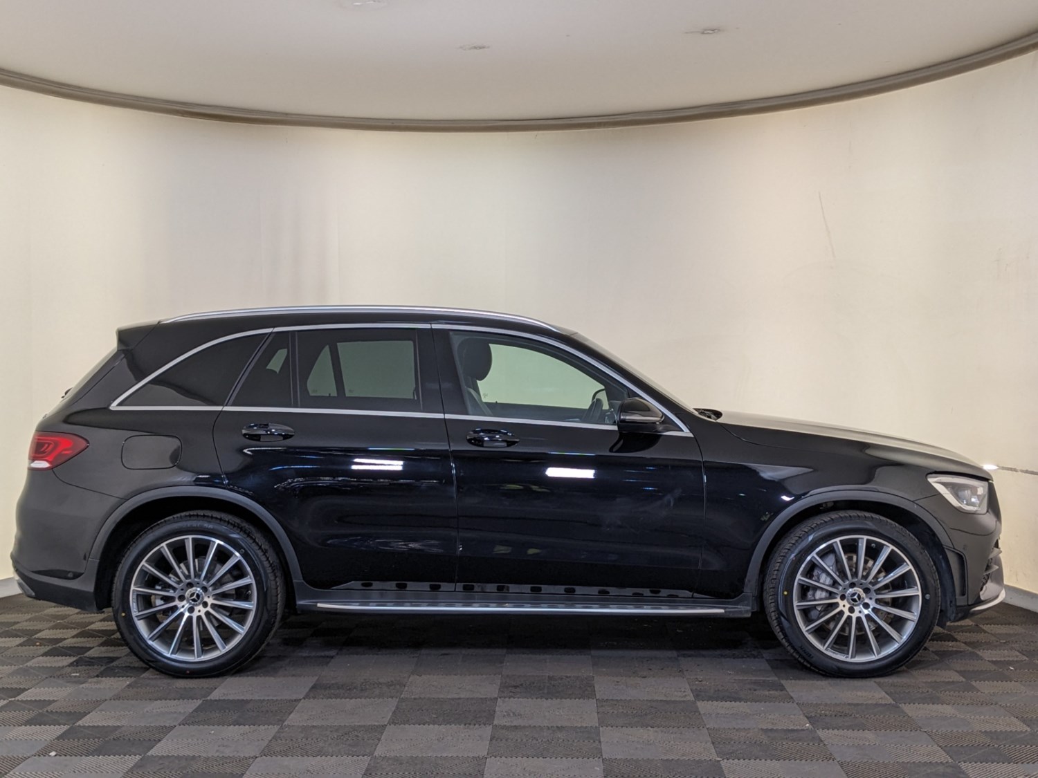 Mercedes-Benz GLC Listing Image