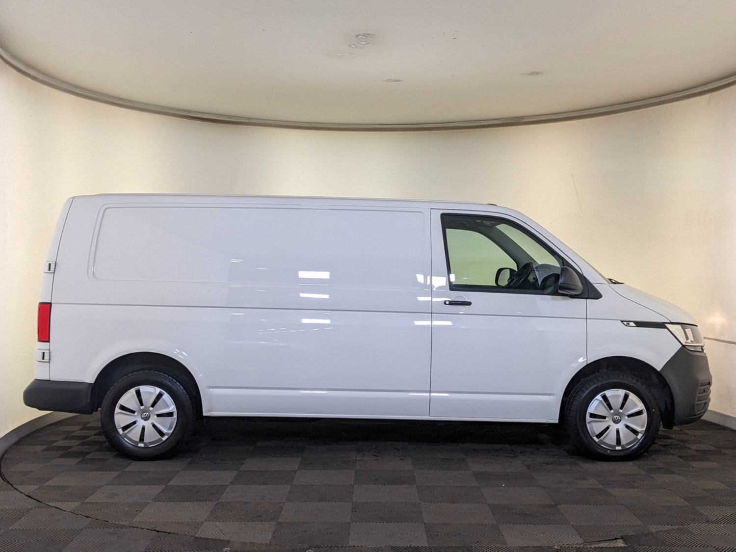 Volkswagen Transporter Listing Image