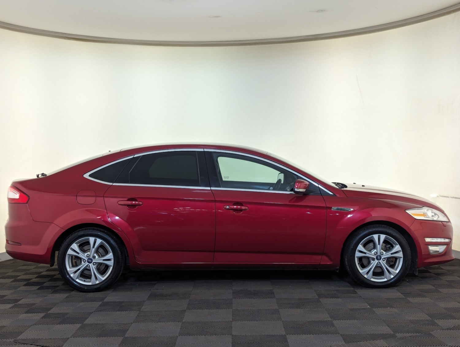 Ford Mondeo Listing Image