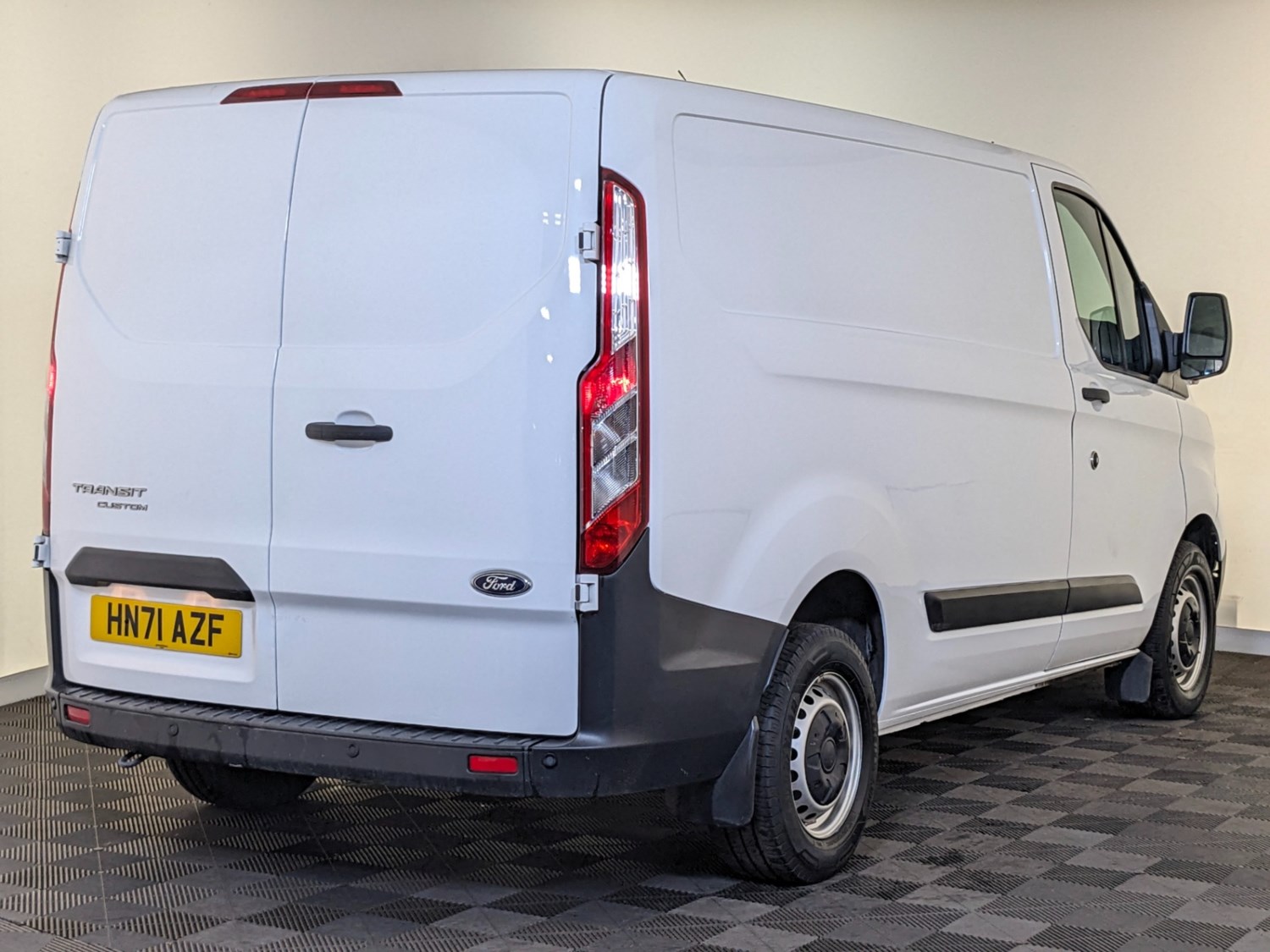 Ford Transit Custom Listing Image