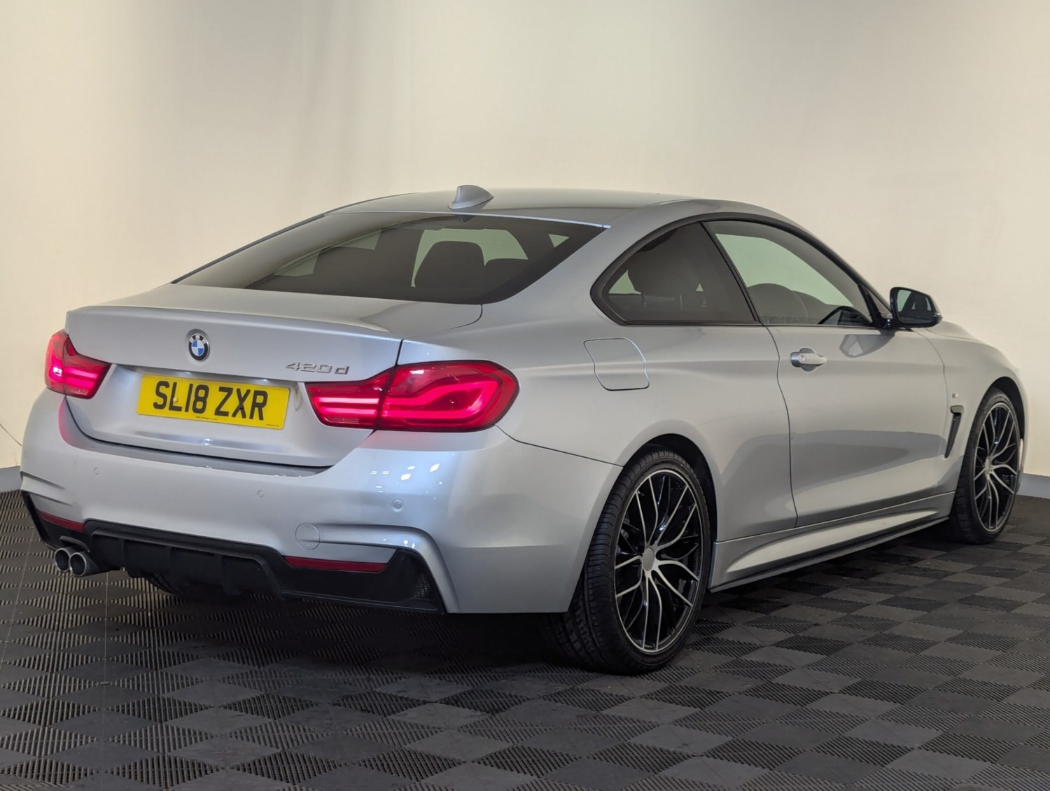 BMW 4 Series Listing Image