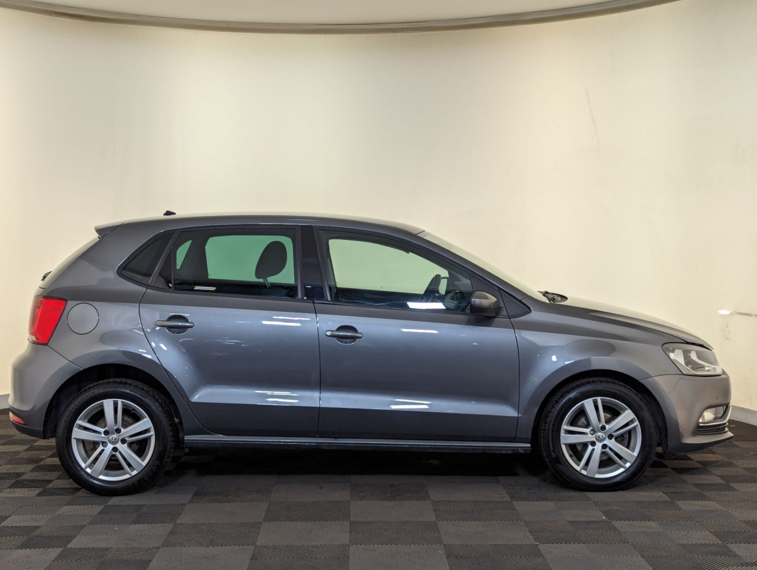 Volkswagen Polo Listing Image