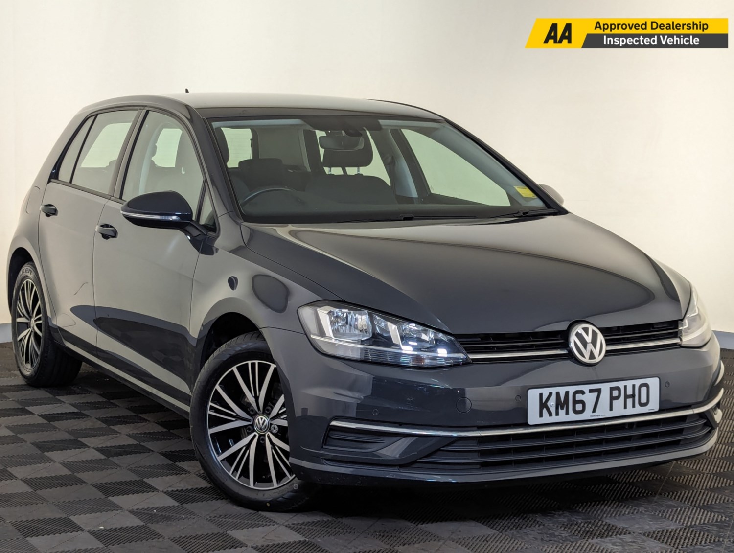 Volkswagen Golf Listing Image